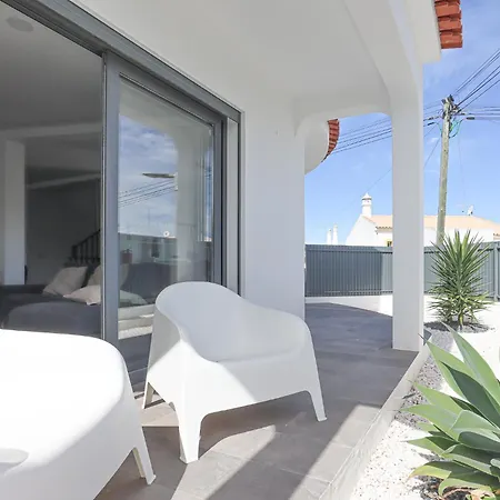 Villa Soares - Centro - For Families - By Bedzy