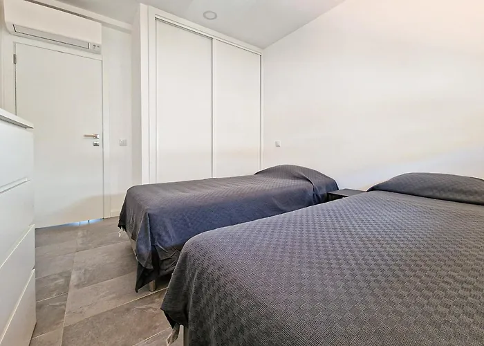 Villa Soares - Centro - For Families - By Bedzy *