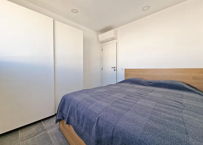 Villa Soares - Centro - For Families - By Bedzy
