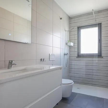 Villa Soares - Centro - For Families - By Bedzy